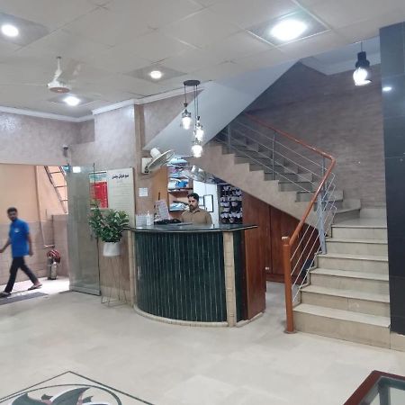 New Hotel Chilton カラチ エクステリア 写真