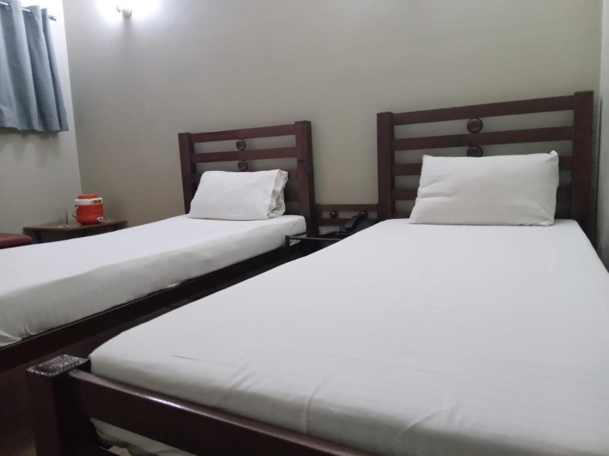 New Hotel Chilton カラチ エクステリア 写真