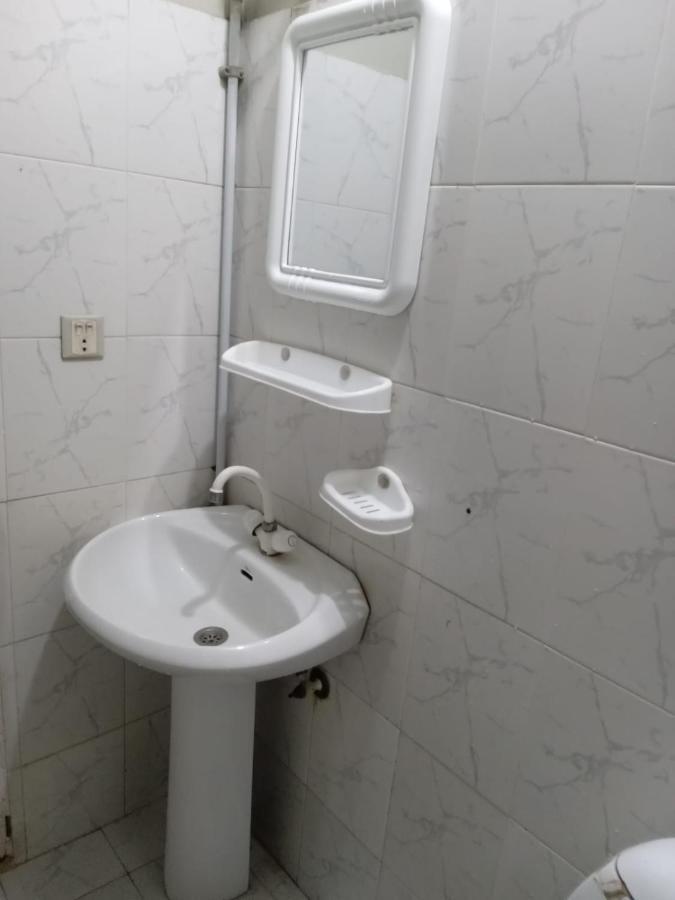 New Hotel Chilton カラチ エクステリア 写真